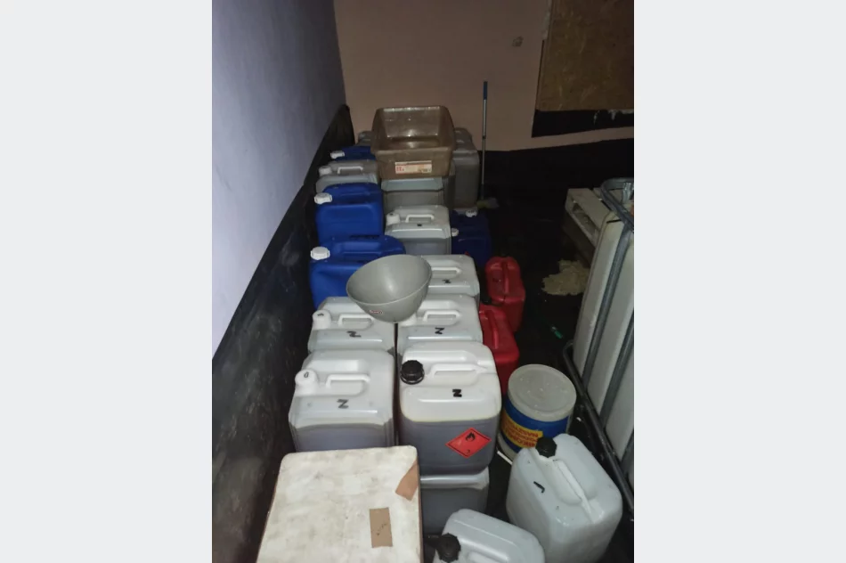 Małopolska: Policja zlikwidowała linię produkcyjną narkotyków - zdjęcie 7