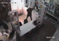 Włamanie w 40 sekund. Nowe nagrania. Ciemność i brak dobrych kamer - zdjęcie główne