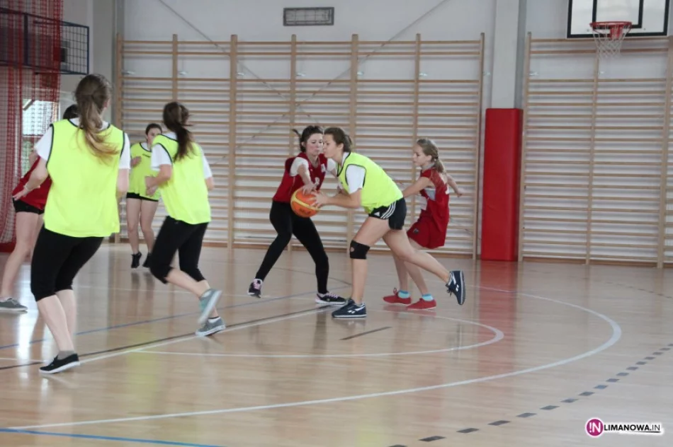 Gimnazjalistki z Mordarki kolejny raz niezwyciężone! - zdjęcie 2