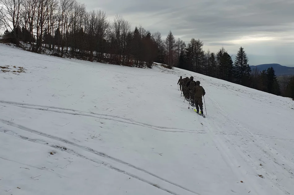 Górskie szkolenie 114 batalionu lekkiej piechoty w Limanowej - zdjęcie 2