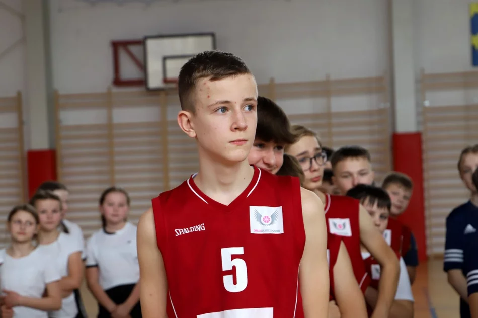 Mordarka i Stara Wieś mistrzami gminy w koszykówce dzieci - zdjęcie 7