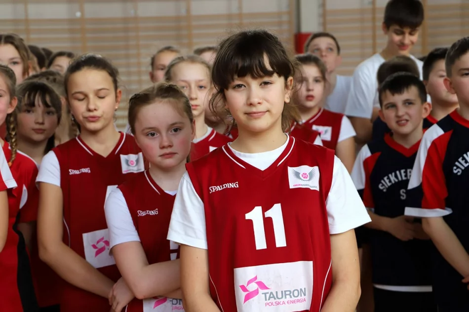 Mordarka i Stara Wieś mistrzami gminy w koszykówce dzieci - zdjęcie 11