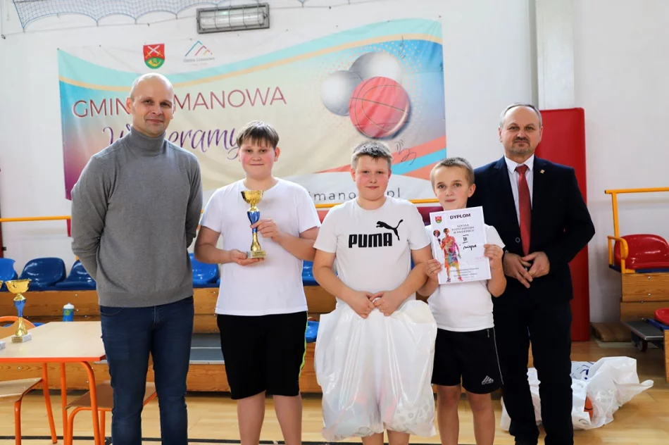 Mordarka i Stara Wieś mistrzami gminy w koszykówce dzieci - zdjęcie 18