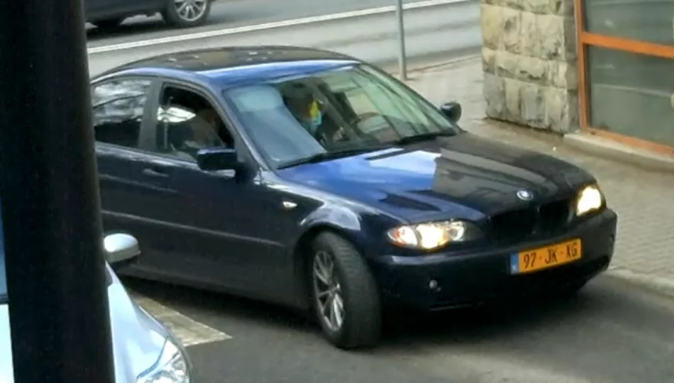 BMW złodziei - nowe nagranie z monitoringu. Skradzione tablice: KLI 5921F - zdjęcie 1