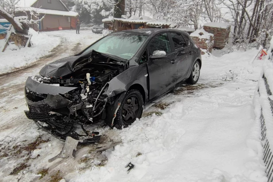 Czołowe zderzenie dwóch pojazdów - zdjęcie 7