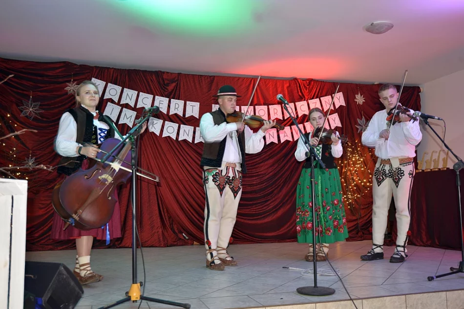 Niezwykły Koncert Noworoczny pamięci Konrada Nawary  i zbiórka dla Julki - zdjęcie 7