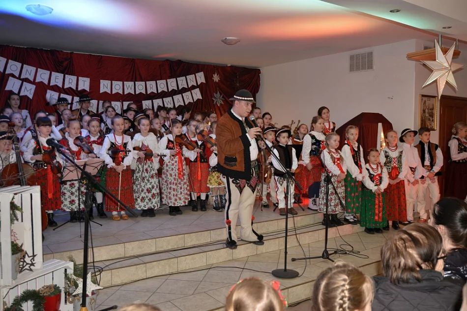 Niezwykły Koncert Noworoczny pamięci Konrada Nawary  i zbiórka dla Julki - zdjęcie 9