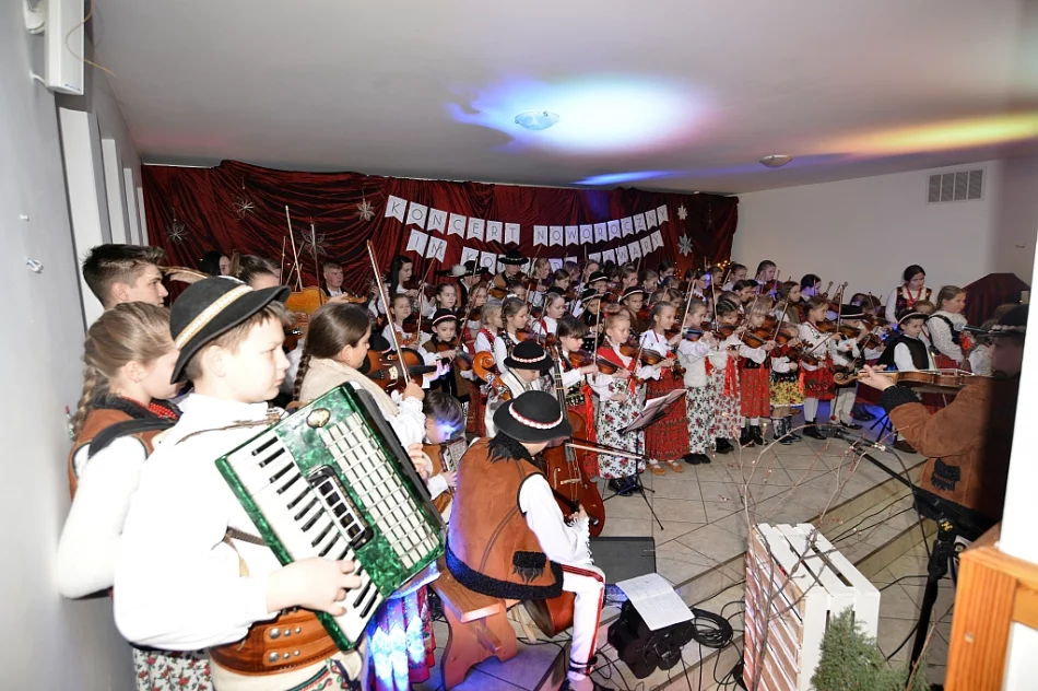 Niezwykły Koncert Noworoczny pamięci Konrada Nawary  i zbiórka dla Julki - zdjęcie 10