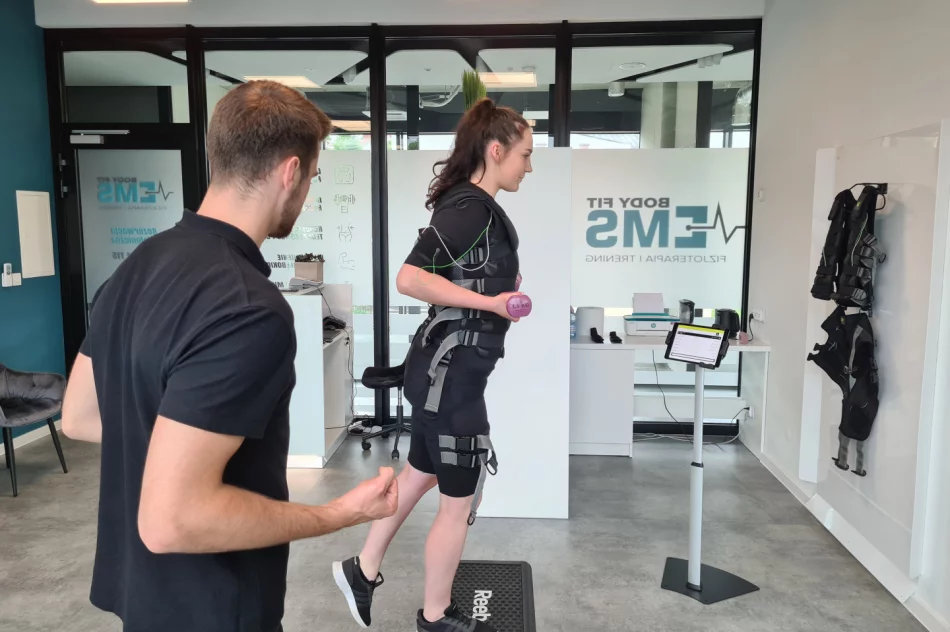 Innowacyjne ćwiczenia w Body Fit EMS​ - zdjęcie 4