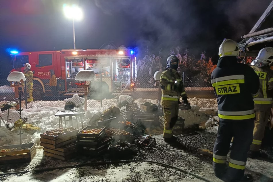 Spłonął sklepik z warzywami - zdjęcie 6