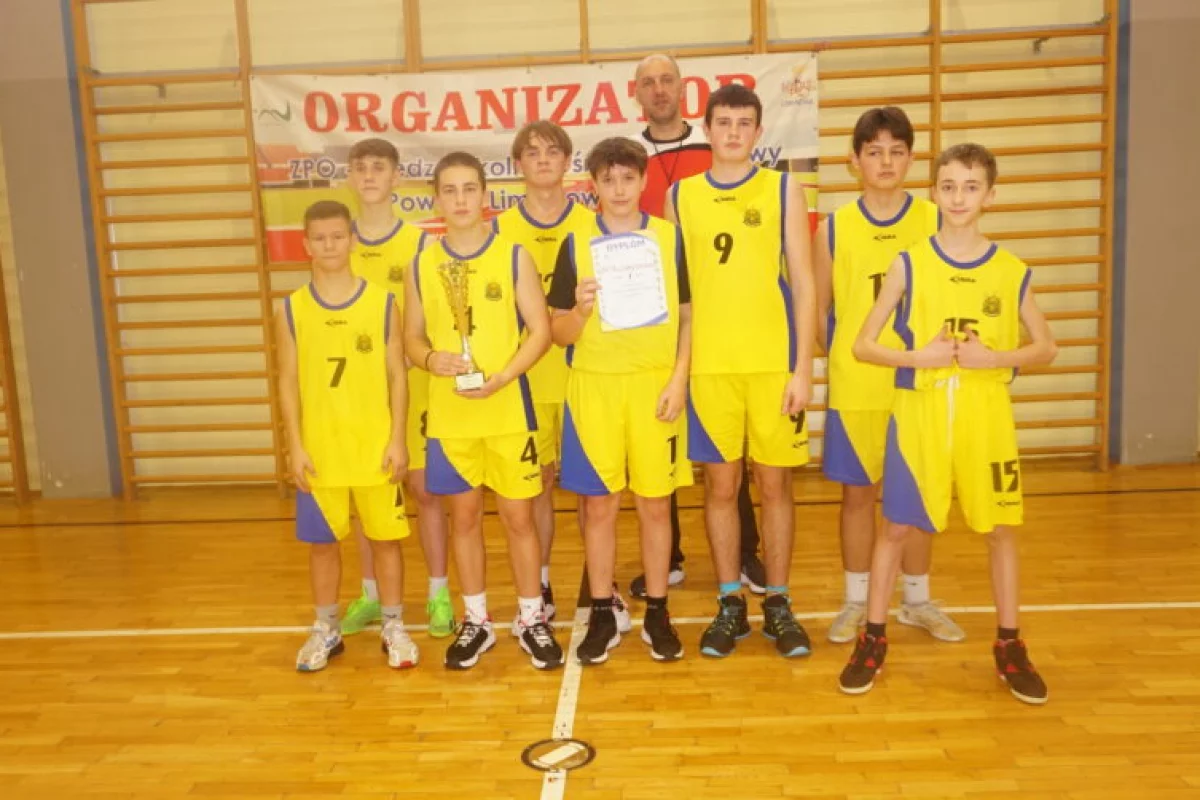 Limanowska Trójka z koszykarskim mistrzostwem