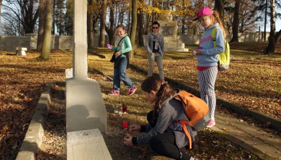 Wyprawa na Jabłoniec w Święto Niepodległości - zdjęcie 1