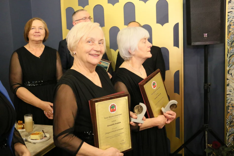 Gratulacje dla chóru „Canticum Iubilaeum” z okazji 25-lecia działalności - zdjęcie 10