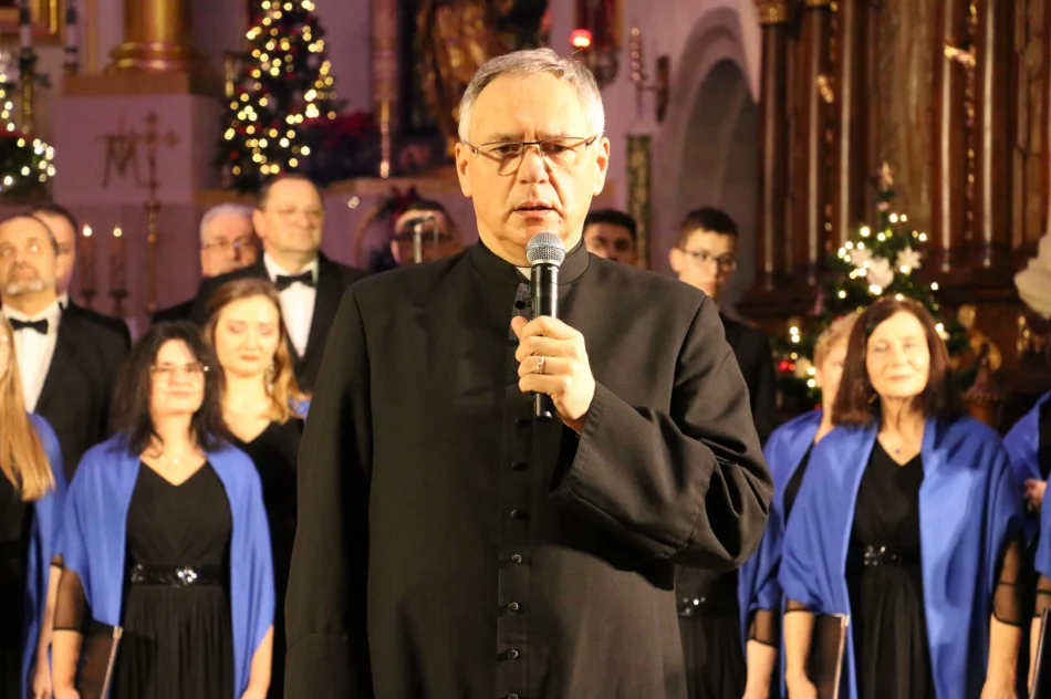 Gratulacje dla chóru „Canticum Iubilaeum” z okazji 25-lecia działalności - zdjęcie 16