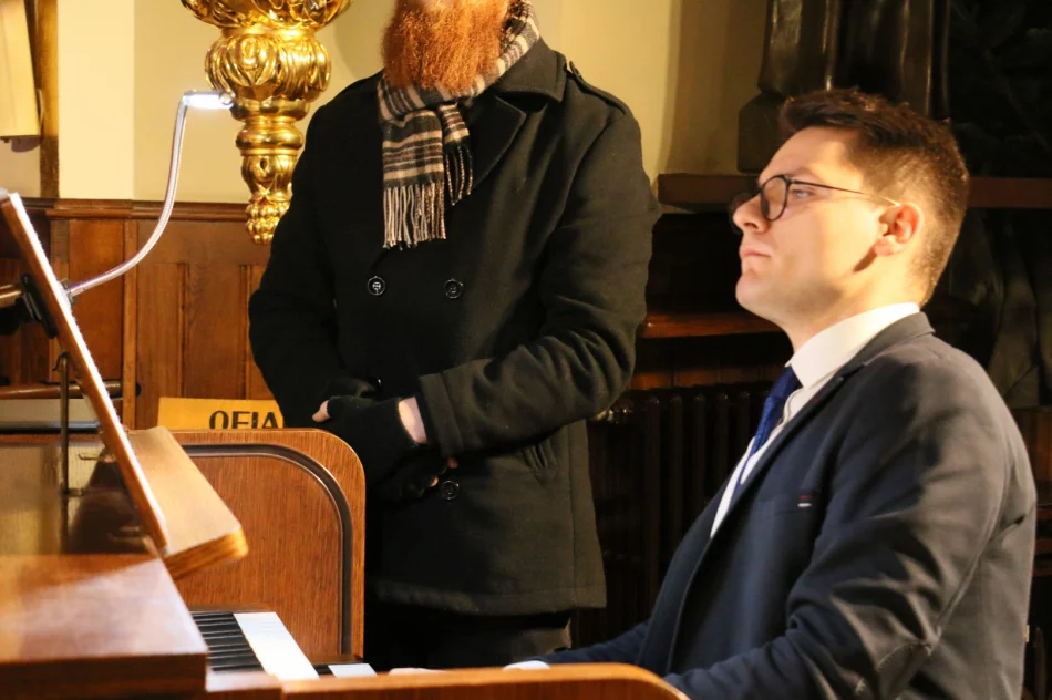 Gratulacje dla chóru „Canticum Iubilaeum” z okazji 25-lecia działalności - zdjęcie 20