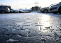 Możliwe o​blodzenia na drogach i chodnikach - zdjęcie główne