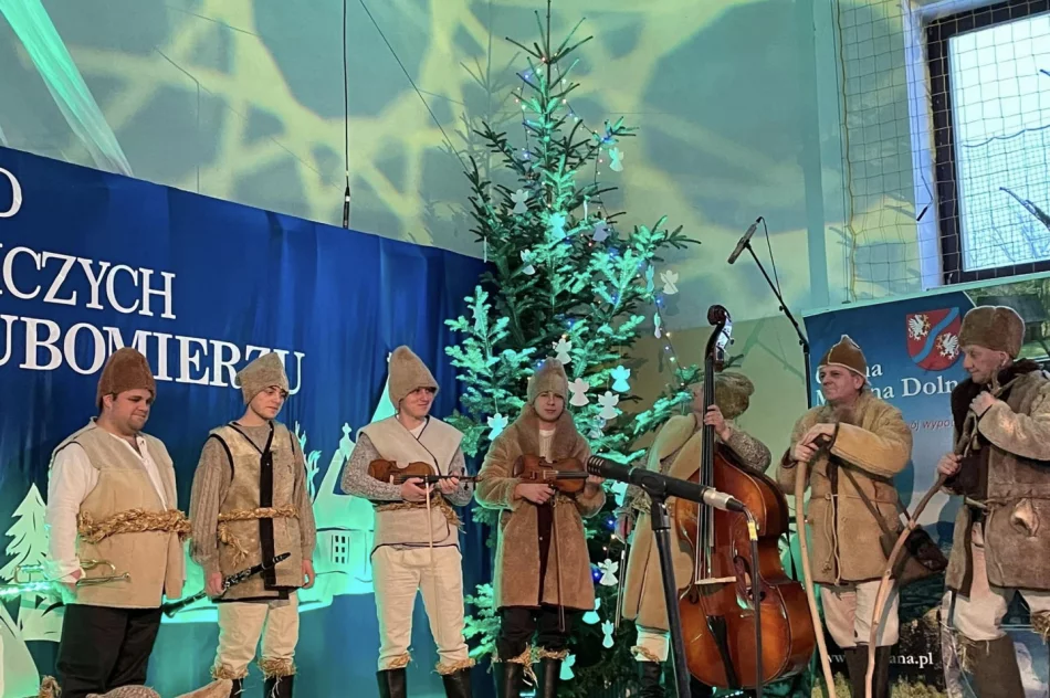 Kijom Worci z Pisarzowej z pierwszym miejscem na powiatowym przeglądzie kolędniczym w Lubomierzu - zdjęcie 4
