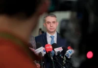 Lewica: PiS chce zwiększyć uprawnienia służb do inwigilacji - zdjęcie główne