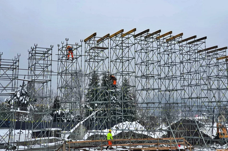 Rusztowanie i szalunki - postępuje budowa mostu - zdjęcie 3