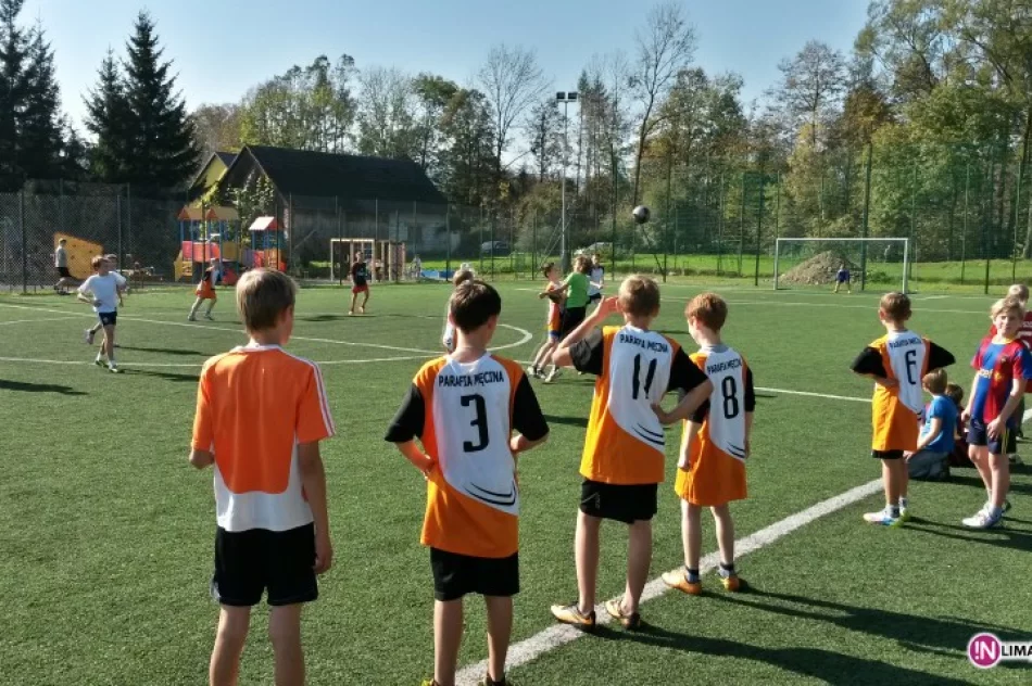TURNIEJ PIŁKARSKI NA „ORLIKU” W MĘCINIE - zdjęcie 3