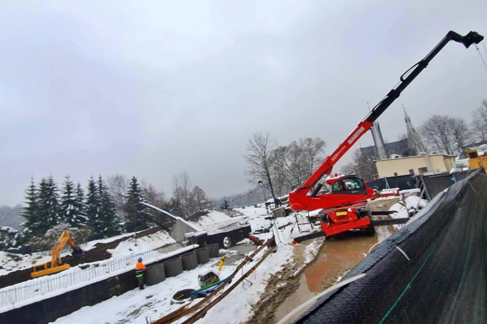 Rusztowanie i szalunki - postępuje budowa mostu - zdjęcie 6