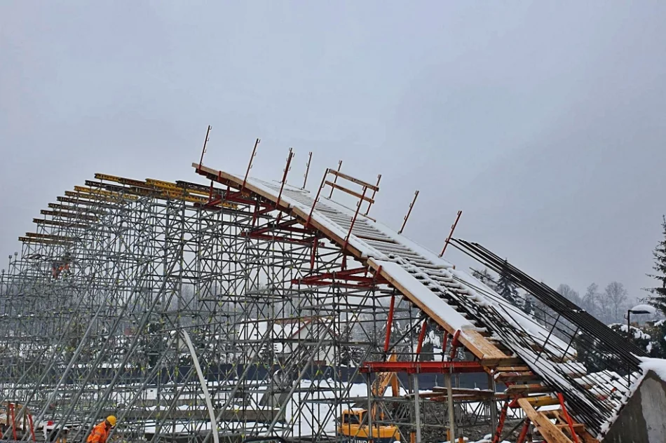 Rusztowanie i szalunki - postępuje budowa mostu - zdjęcie 9
