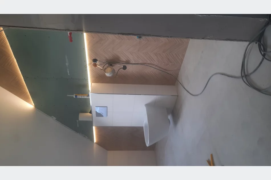  WYKOŃCZENIA WNĘTRZ --ŁAZIENKI-GŁADZIE --MALOWANIE-SUFITY PODWIESZANE - zdjęcie 2