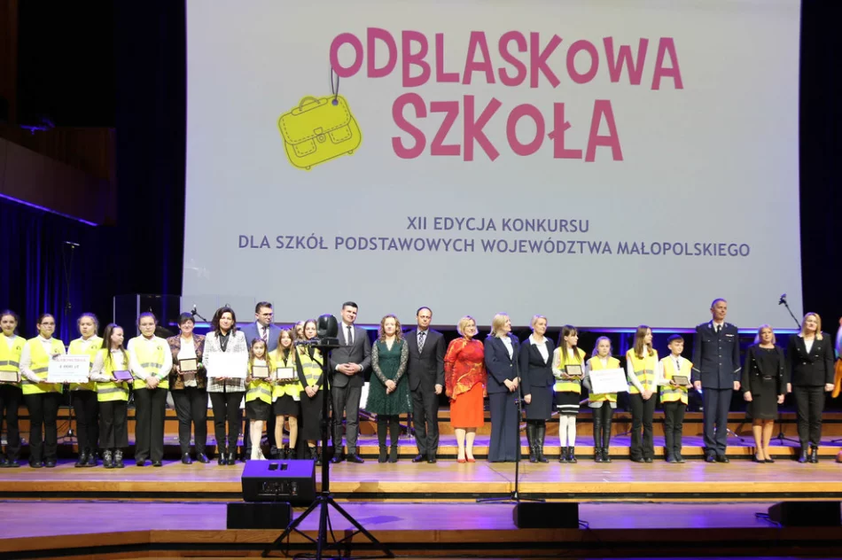 Uczniowie z Limanowszczyzny odebrali nagrody - zdjęcie 6