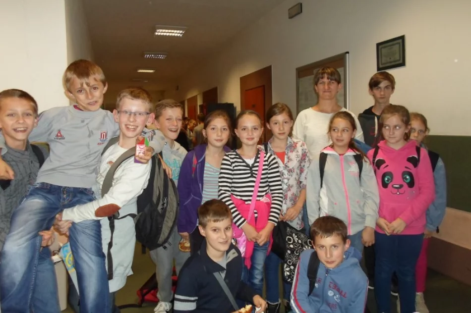 Uczniowie z Mordarki i Siekierczyny na Małopolskiej Nocy Naukowców  w Nowym Sączu - zdjęcie 4