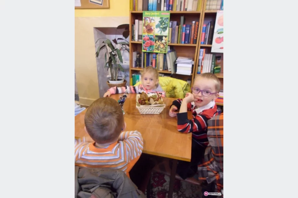 Dzieci z Miejskiego Przedszkola Nr 2 w Bibliotece Pedagogicznej - zdjęcie 2
