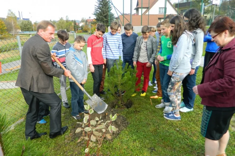 'Święto drzewa' w ZSS nr 2 w Limanowej - zdjęcie 2