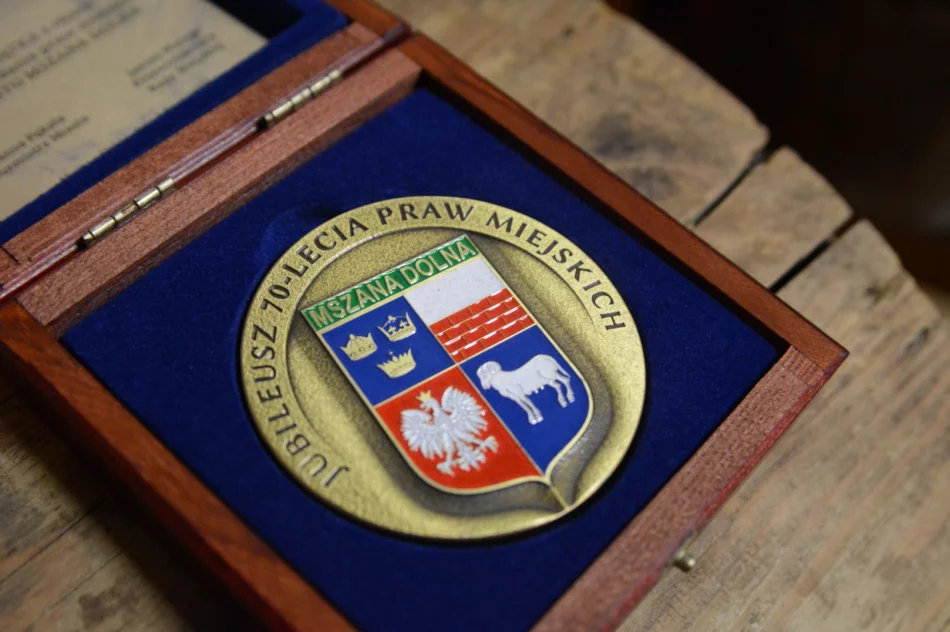 Otwarto izbę prezentującą dziedzictwo regionalne - zdjęcie 11