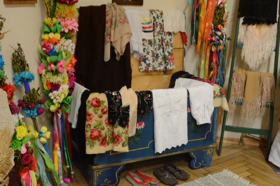 Otwarto izbę prezentującą dziedzictwo regionalne - zdjęcie 14