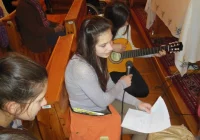 Wolontariusze ZSS Nr 2 w Domu Pomocy Społecznej - zdjęcie główne