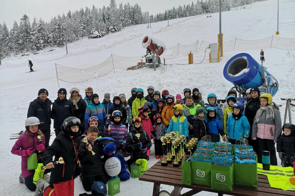 Promowali bezpieczeństwo najmłodszych na stoku - zdjęcie 10