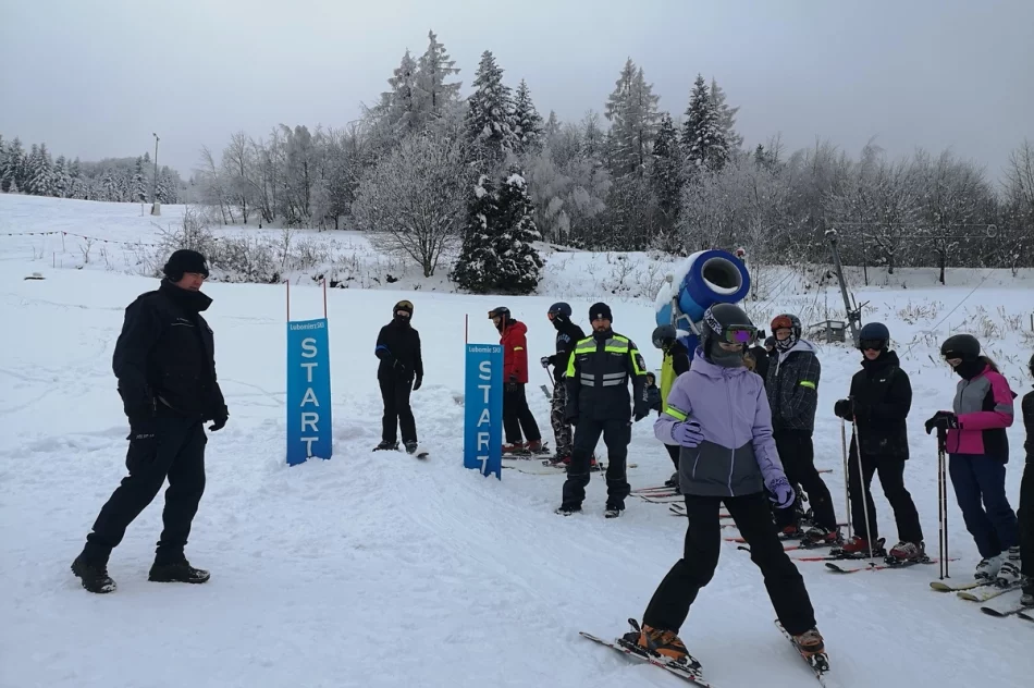 Promowali bezpieczeństwo najmłodszych na stoku - zdjęcie 11