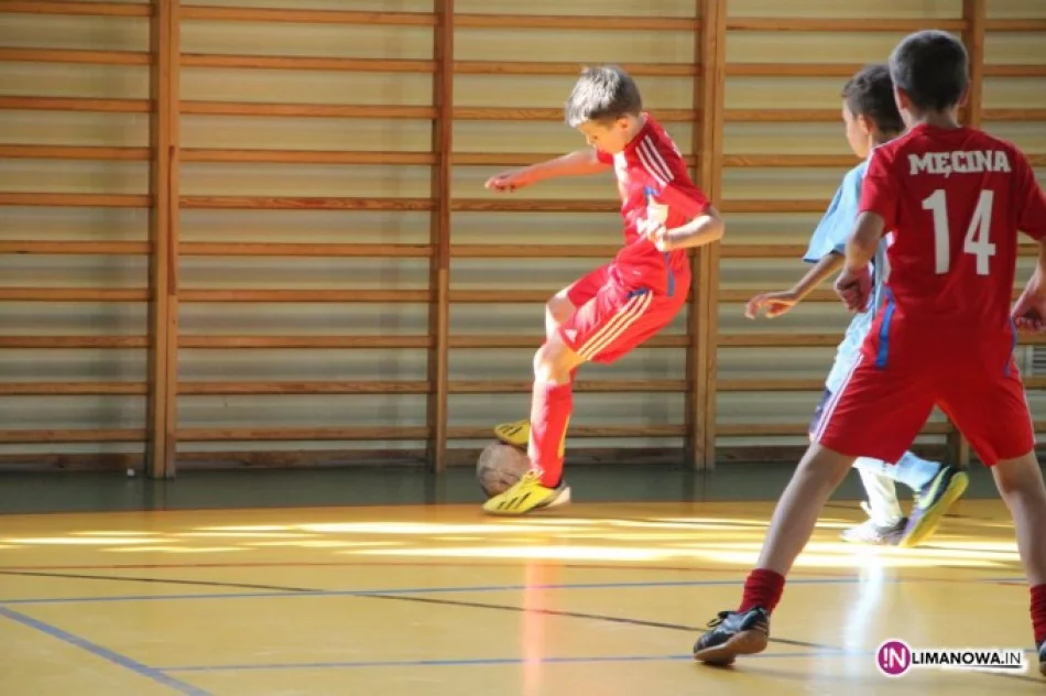 Mordarka najlepsza w Halowej Piłce Nożnej Chłopców SP - zdjęcie 2