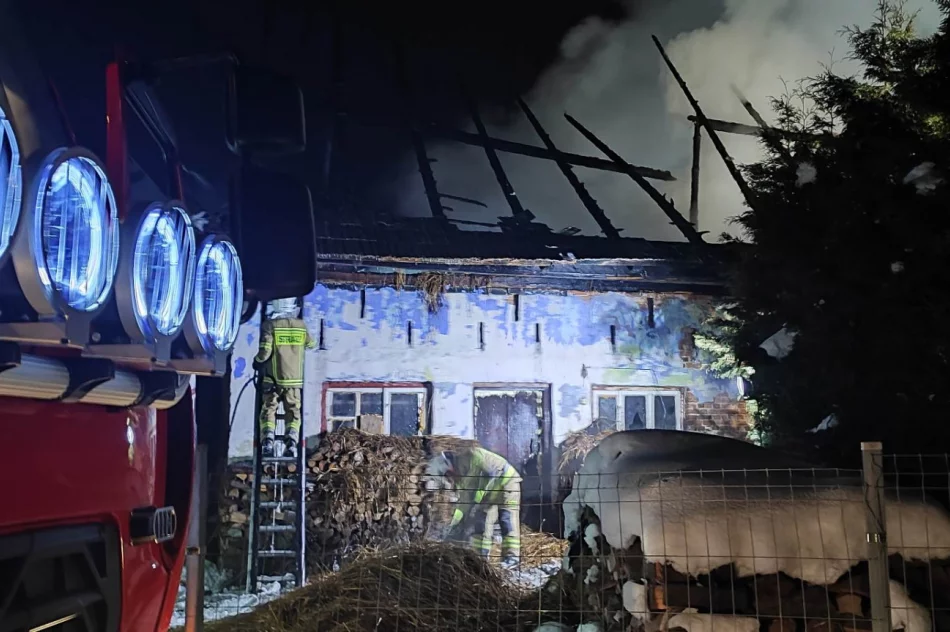 Pożar budynku gospodarczego i mieszkalnego - zdjęcie 2
