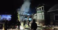 Pożar budynku gospodarczego i mieszkalnego - zdjęcie 3