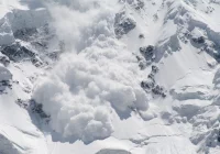 Tatry: Nie żyje dwóch wspinaczy porwanych przez lawinę śnieżną - zdjęcie główne