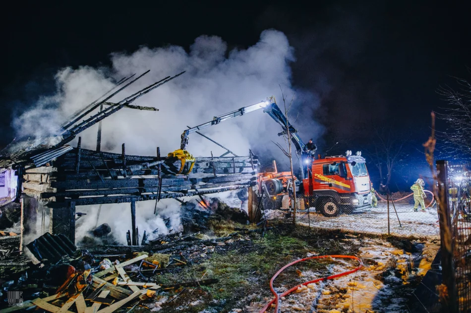 Trwa wyjaśnianie przyczyn pożaru - zdjęcie 8