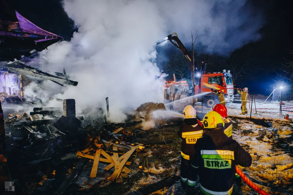 Trwa wyjaśnianie przyczyn pożaru - zdjęcie 10