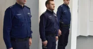 Dzielnicowy z okolicznościowym listem od komendanta głównego - zdjęcie 3
