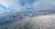 ​“Epickie widoki”. Zimowy Beskid Wyspowy z perspektywy paralotniarzy - zdjęcie 2