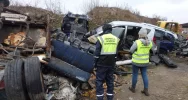 ​Nielegalny demontaż pojazdów? Odpady spalano - zdjęcie 4