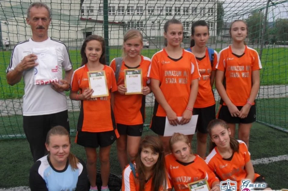 Turniej piłkarski Orlik 2012 w Męcinie - zdjęcie 4