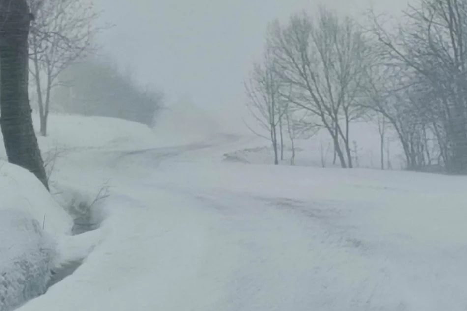 Trudne warunki na drogach, część nieprzejezdna - zdjęcie 8