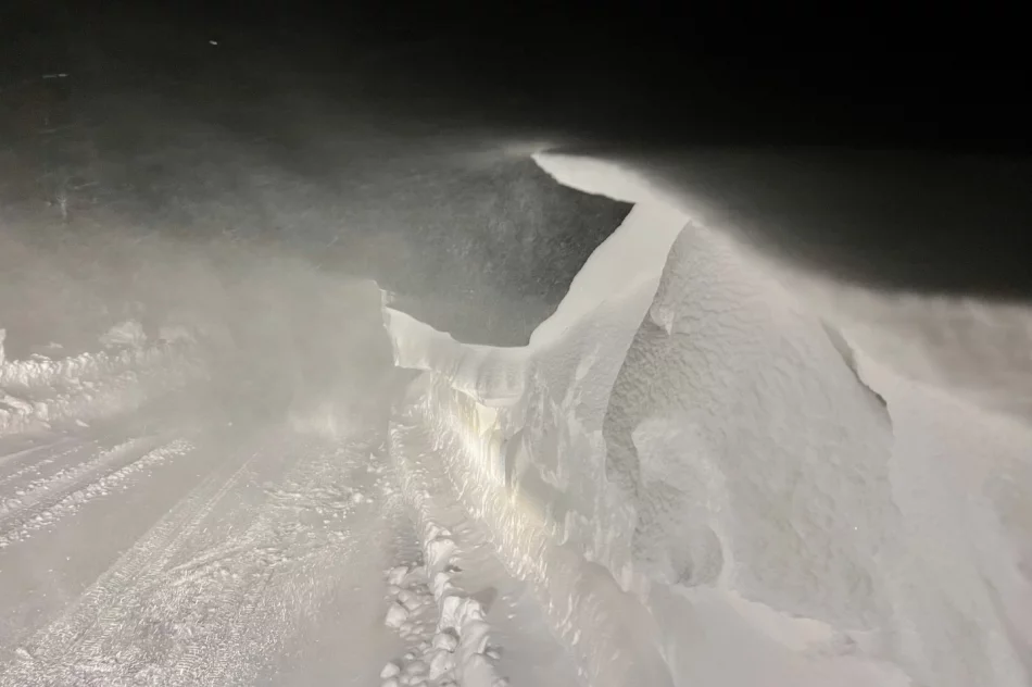 Tworzą się nawet dwumetrowe zaspy - zobacz zdjęcia - zdjęcie 5