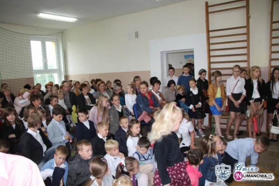 Początek roku szkolnego  w gminie Limanowa - zdjęcie 4