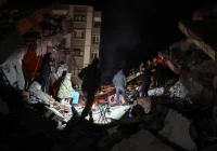 Turcja: polscy strażacy uratowali 9 ludzi, w tym czteroosobowa rodzinę - zdjęcie główne